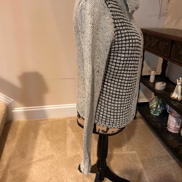 Cabi sweater - Picture 3 of 6